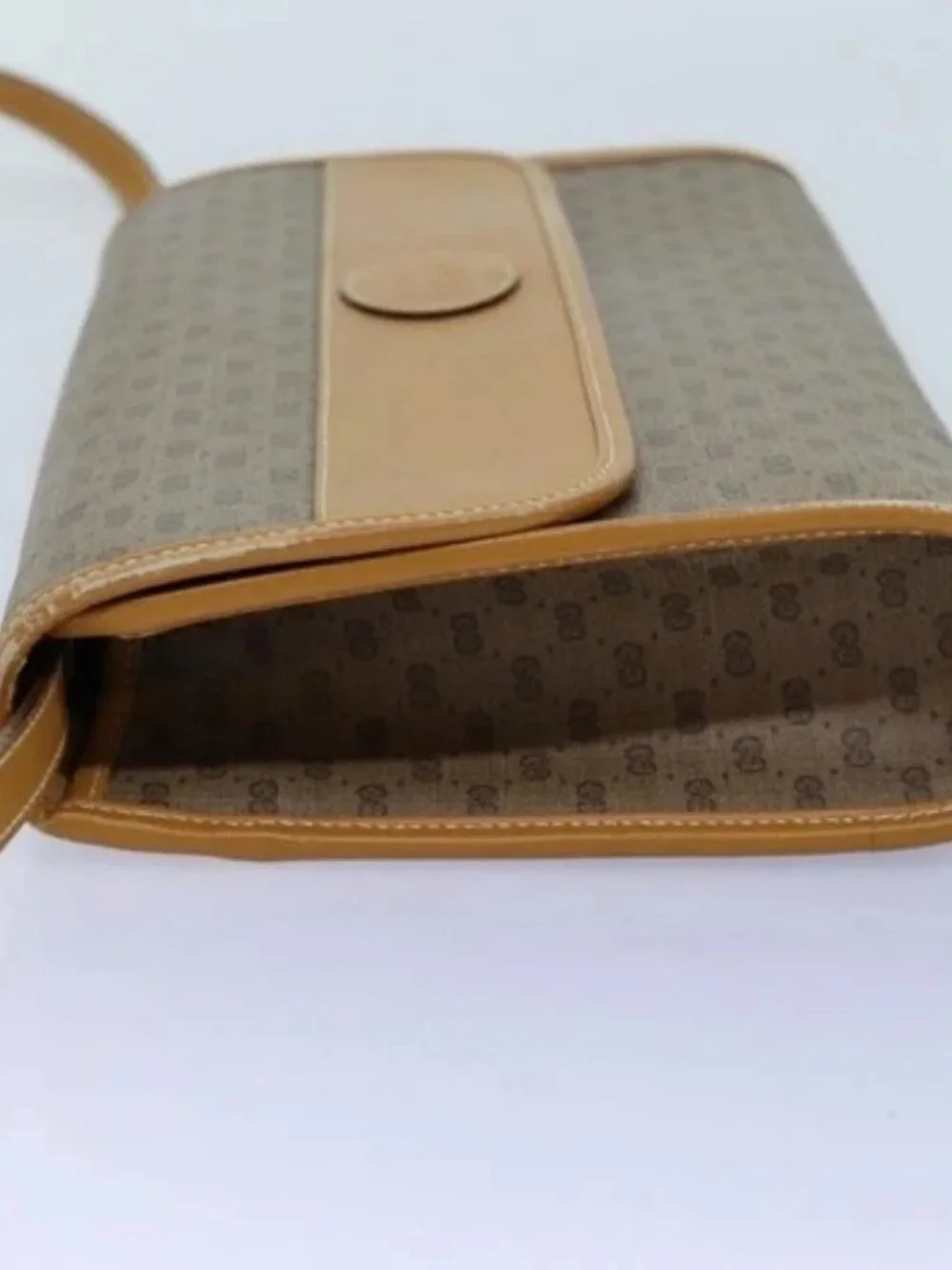 GUCCI Micro GG Supreme Shoulder Bag PVC Beige - Picture 4 of 16
